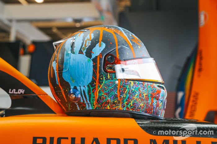 El casco especial de Lando Norris, McLaren en Nürburgring