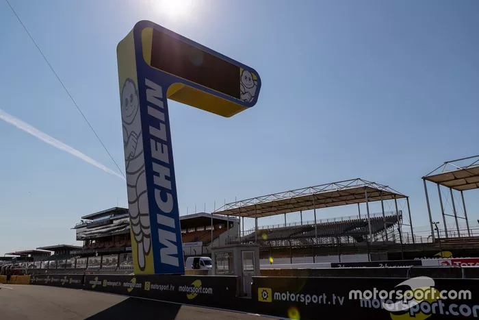 La torre Michelin en Le Mans