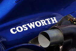 Logo de Cosworth en el Williams FW28