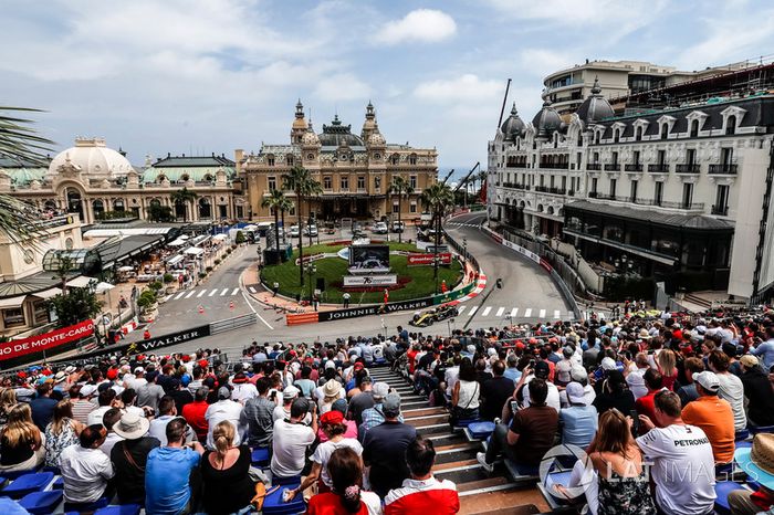 Carlos Sainz Jr., Renault Sport F1 Team R.S. 18