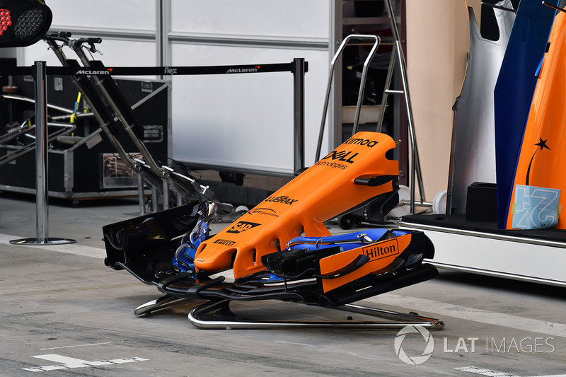 Hidung dan sayap depan McLaren MCL33