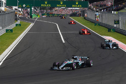 f1-hungarian-gp-2018-lewis-hamilton-mercedes-amg-f1-w09-leads Hamilton não enfrenta dificuldades e vence na Hungria Esportes f1-hungarian-gp-2018-lewis-hamilton-mercedes-amg-f1-w09-leads Hamilton não enfrenta dificuldades e vence na Hungria Esportes
