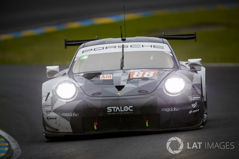 #88 Dempsey Proton Competition Porsche 911 RSR: Matteo Cairoli, Khaled Al Qubaisi, Giorgio Roda