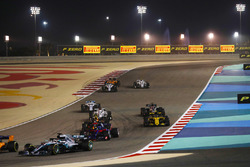 Льюис Хэмилтон, Mercedes AMG F1 W09, Брендон Хартли, Scuderia Toro Rosso STR13, Макс Ферстаппен, Red