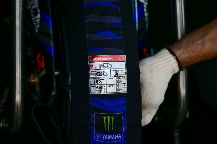 Фабио Квартараро, заводская гоночная шина Yamaha. Подробности