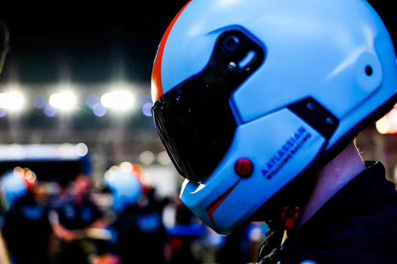 Les mécaniciens de Williams lors de l'entraînement à l'arrêt au stand