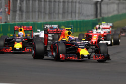 Макс Ферстаппен, Даніель Ріккардо, Red Bull Racing RB12,Себастьян Феттель, Ferrari SF16-H