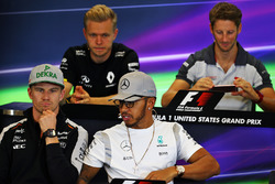 La Conferencia de prensa FIA (desde la fila posterior (de izquierda a derecha)): Kevin Magnussen, Re