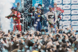 Подіум: переможець - Лукас ді Грассі, ABT Schaeffler Audi Sport, друге місце - Жан-Ерік Вернь, DS Vi