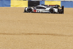 #1 Porsche Team Porsche 919 Hybrid: Timo Bernhard, Mark Webber, Brendon Hartley