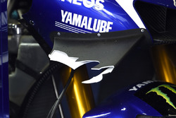 Broken wing on the bike of Jorge Lorenzo, Yamaha Factory Racing