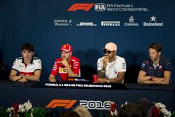 Charles Leclerc, Sauber, Sebastian Vettel, Ferrari, Lewis Hamilton, Mercedes-AMG F1 y Romain Grosjean, Haas F1 en la conferencia de prensa