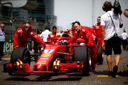 Kimi Raikkonen, Ferrari SF71H, arrives on the grid