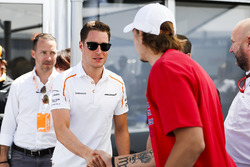 Stoffel Vandoorne, McLaren, and McLaren team mates meet players from the Montreal Canadiens NHL Ice