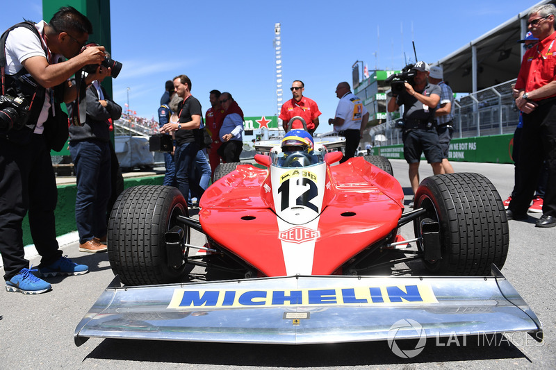 Jacques Villeneuve, pilota el Ferrari 312 T3 con el que su padre ganó el GP de Canadá de 1978