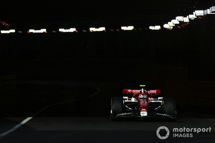 Zhou Guanyu, Alfa Romeo C42