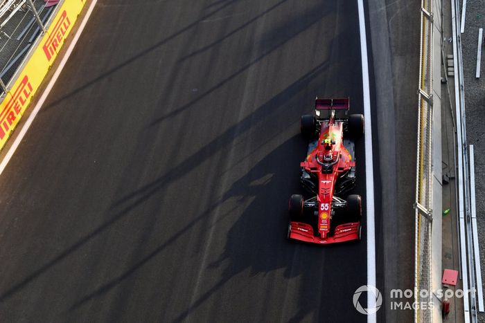Carlos Sainz Jr, Ferrari SF21