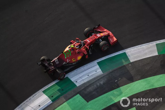 Carlos Sainz Jr, Ferrari SF21