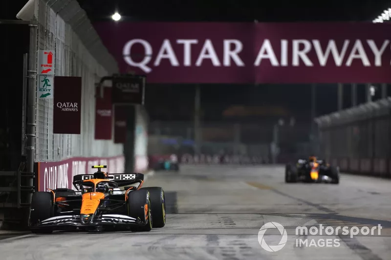 Lando Norris, McLaren MCL38, Max Verstappen, Red Bull Racing RB20