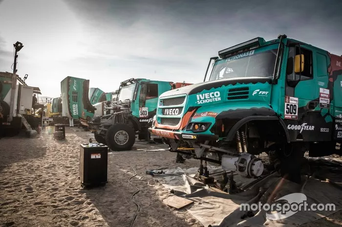 #509 Team De Rooy Iveco: Ton van Genugten, Bernard Der Kinderen, Peter Willemsen