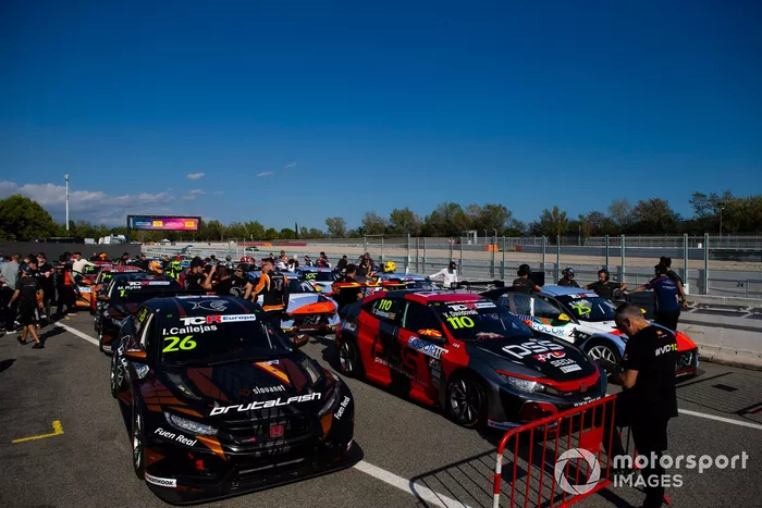 Auto in pit-lane