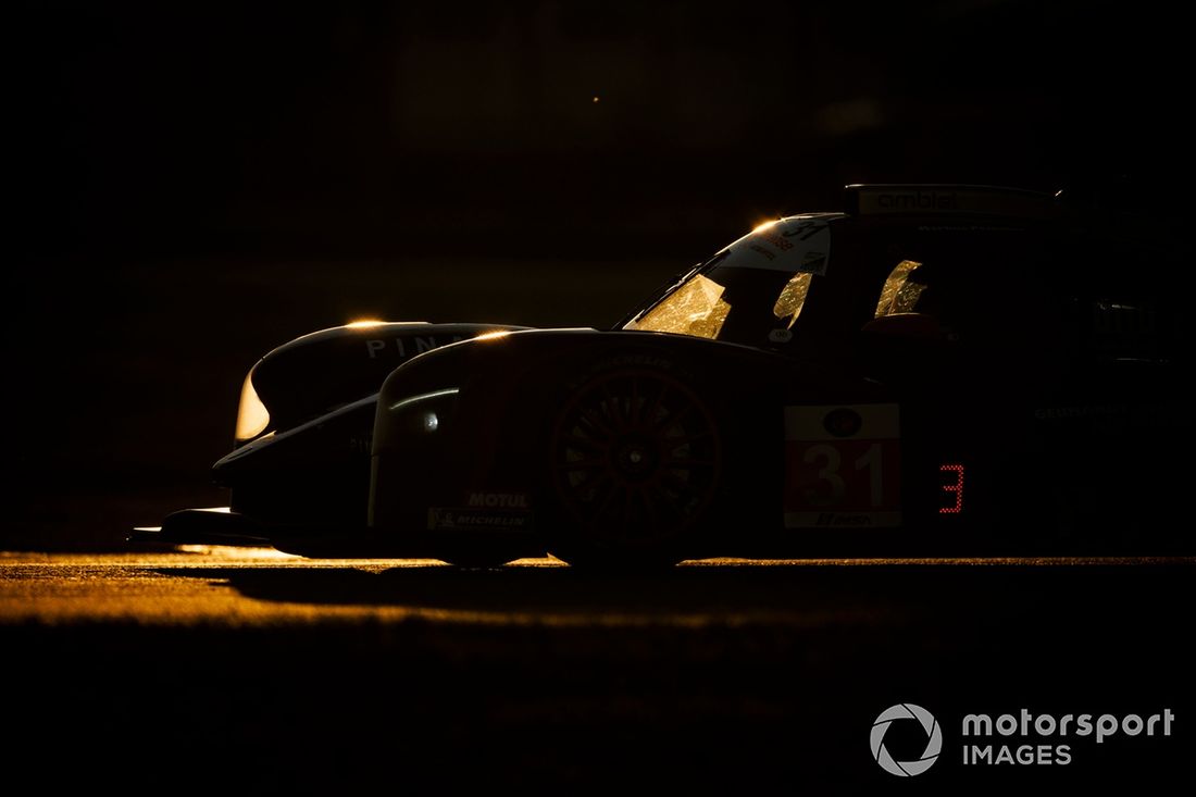 #31 Cadillac Whelen Cadillac V- Series.R: Jack Aitken, Earl Bamber, Frederik Vesti, Felipe Drugovich