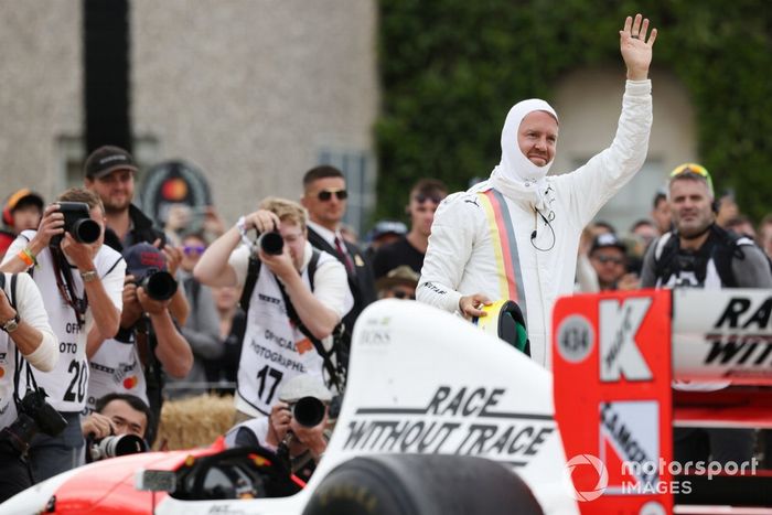 Sebastian Vettel, McLaren-Ford MP4/8