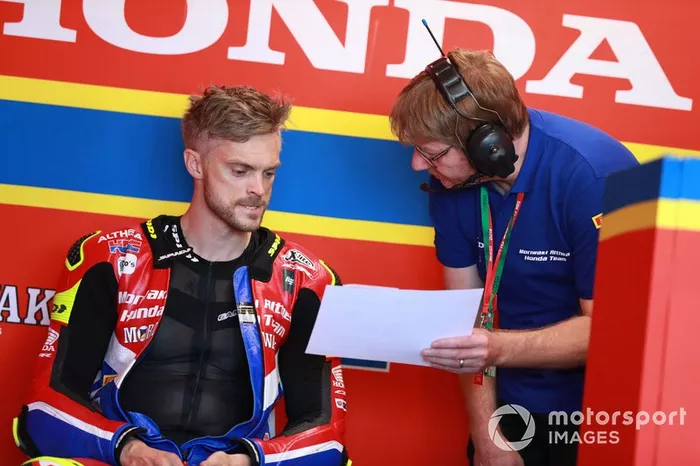 Leon Camier, Honda WSBK Team