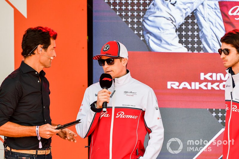 Mark Webber e Kimi Raikkonen, Alfa Romeo Racing, all'evento a Federation Square