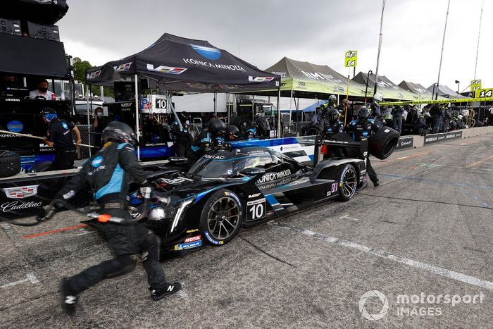 #10 Konica Minolta Cadillac DPi-V.R. Cadillac DPi, DPi: Renger Van Der Zande, Ryan Briscoe