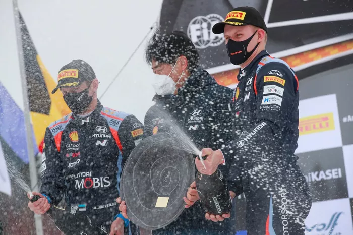 Podio: Ott Tänak, Martin Järveoja, Hyundai Motorsport Hyundai i20 Coupe WRC