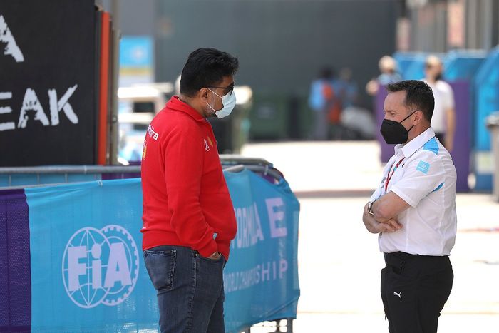Dilbagh Gill, CEO, Team Principal, Mahindra Racing, Roger Griffiths, Team Principal, BMW i Andretti Motorsport