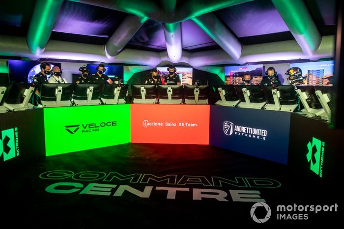 Veloce Racing, Acciona | Sainz XE Team, y Catie Munnings, Timmy Hansen, Andretti United Extreme E, en el centro de mando