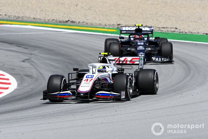 Mick Schumacher, Haas VF-21, Pierre Gasly, AlphaTauri AT02