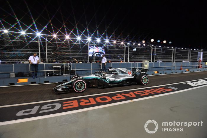 Lewis Hamilton, Mercedes AMG F1 W09 EQ Power+ 