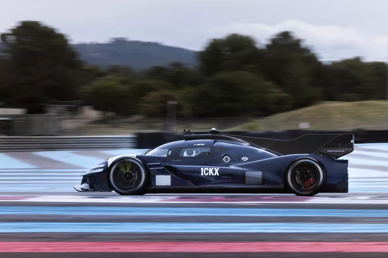 Jacky Ickx, Genesis Magma Racing Genesis
