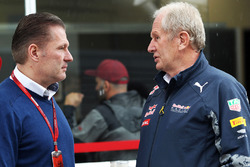 (L to R): Jos Verstappen, with Dr Helmut Marko, Red Bull Motorsport Consultant