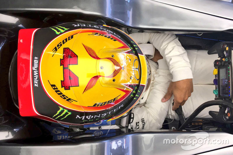 Lewis Hamilton, Mercedes AMG F1 F1 W08 avec un logo #BillyWhizz