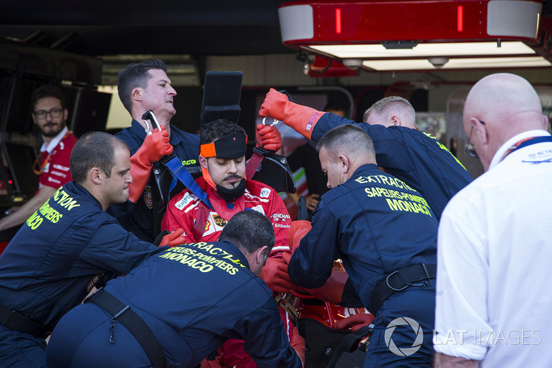 Medical Team practice driver extraction at Ferrari