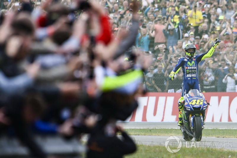 Ganador de la carrera Valentino Rossi, Yamaha Factory Racing