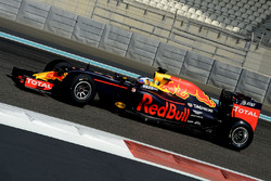 Daniel Ricciardo, Red Bull Racing testing the new 2017 Pirelli tyres