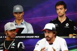 (L n. R): Pascal Wehrlein, Manor Racing und Jolyon Palmer, Renault Sport F1 Team in der FIA Presseko