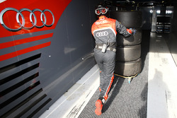 Meccanico del Belgian Audi Club Team WRT