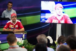 Sebastian Vettel, Ferrari en la Conferencia de prensa FIA