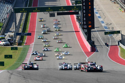 Partenza: #7 Audi Sport Team Joest Audi R18: Marcel Fässler, Andre Lotterer, Benoit Tréluyer al comando