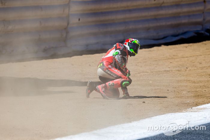 Problemas en la corksrew para Davide Giugliano, Aruba.it Racing - Ducati