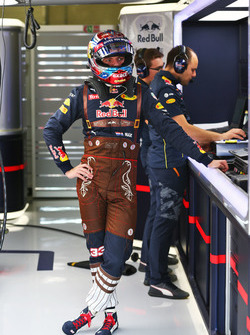 Max Verstappen, Red Bull Racing in Lederhosenrennanzug
