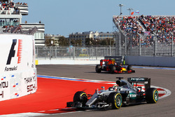 Льюис Хэмилтон, Mercedes AMG F1 Team W07