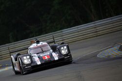 #1 Porsche Team Porsche 919 Hybrid: Timo Bernhard, Mark Webber, Brendon Hartley