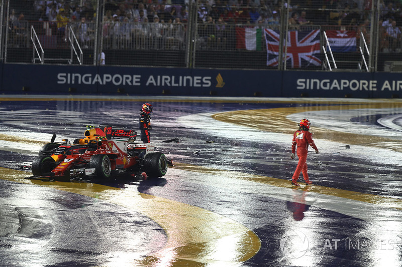 Max Verstappen, Red Bull Racing RB13 and Kimi Raikkonen, Ferrari SF70H crashed at the race start